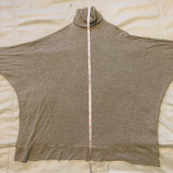 3/40$ ZARA - Beige Tan Turtleneck Sweater - Picture 4 of 5